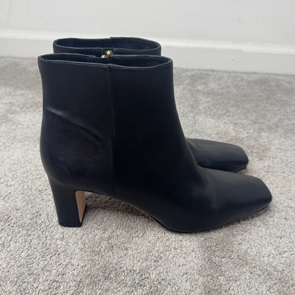 J. McLaughlin Gloria Black Leather Ankle Boots Classic Silhouette - Picture 3 of 7